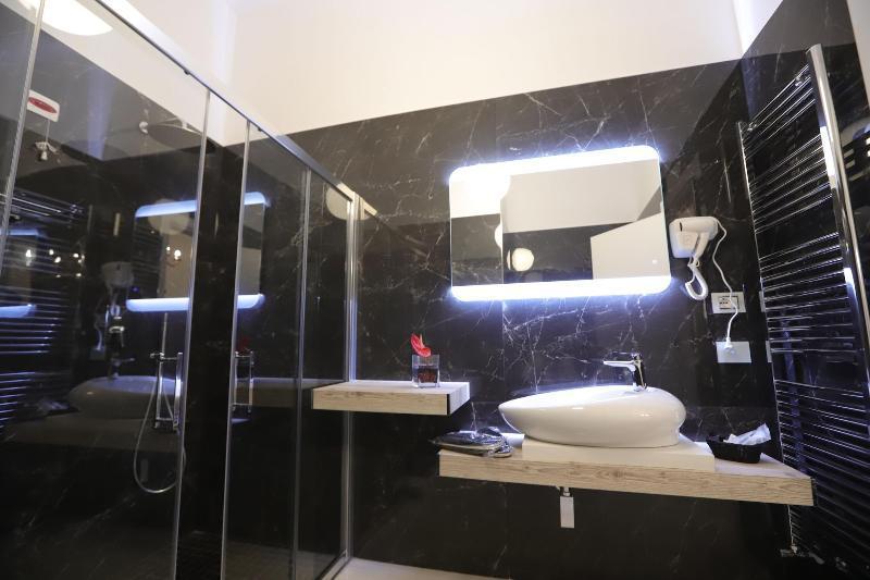 Mecla Suites Neapol Zewnętrze zdjęcie
