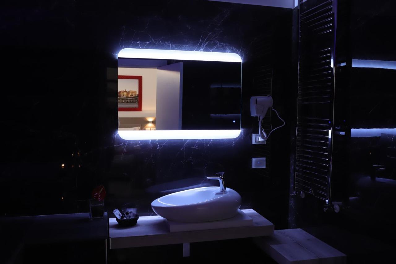 Mecla Suites Neapol Zewnętrze zdjęcie